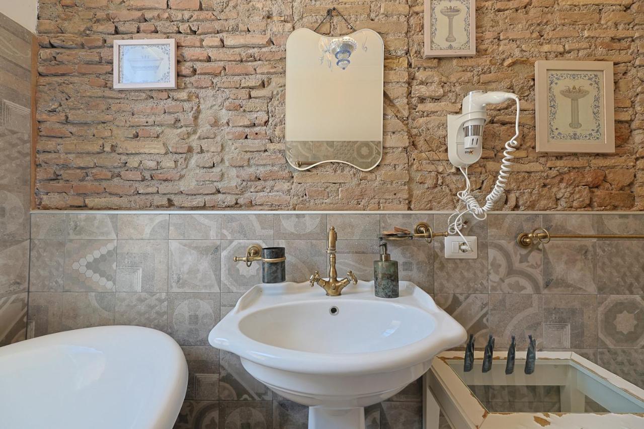 Art House Suites56 Via Del Babuino 56 Rome Exterior photo